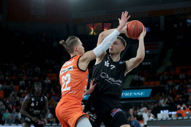 胜负很可能 胜负很可能