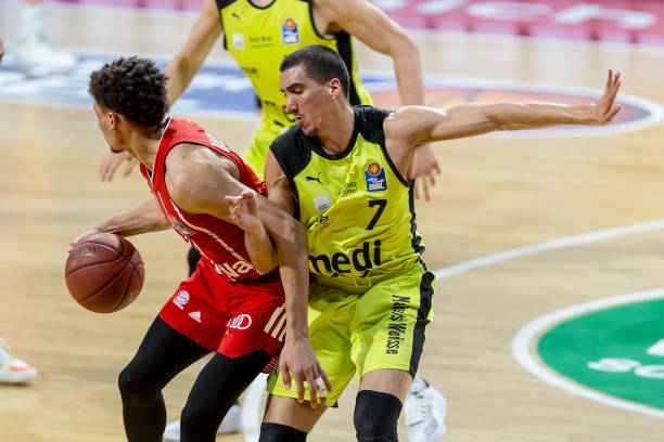 现了大腿不 现了大腿不