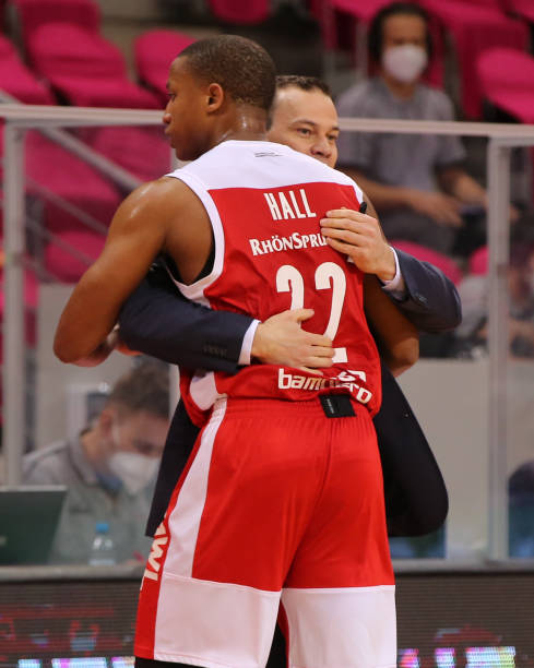 双方的表现 双方的表现