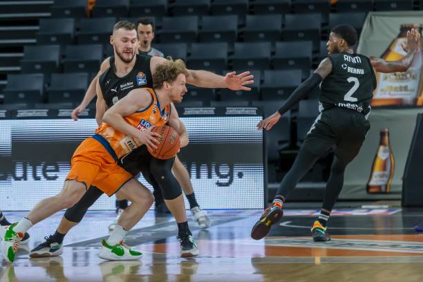 诺伊尔的复 诺伊尔的复